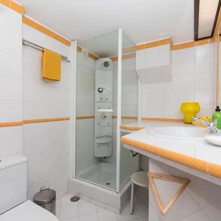 1111 Apartment *